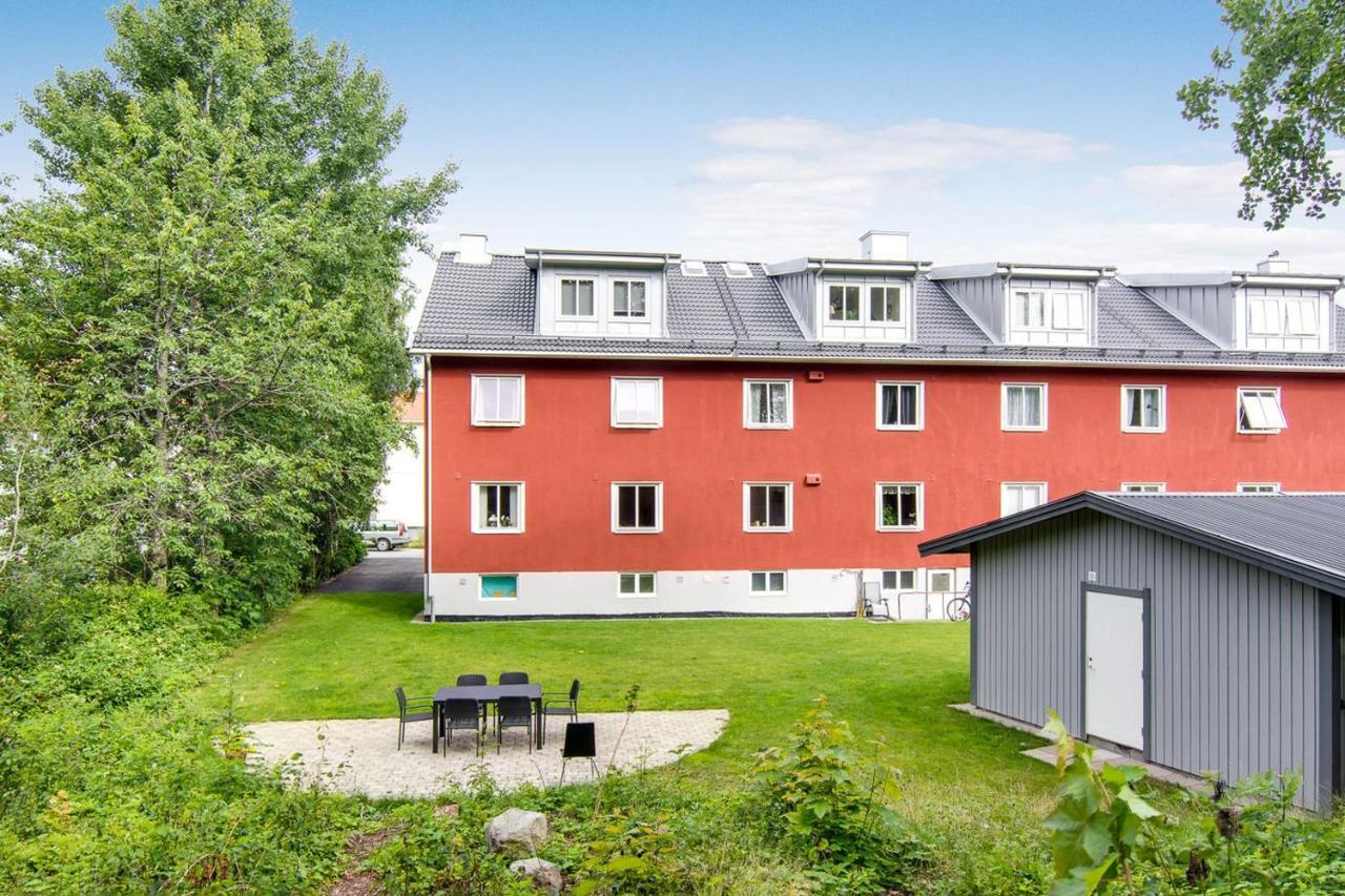 Frasch Och Fin 2:A. Gangavstand Till Stromstads Centrum Buitenkant foto